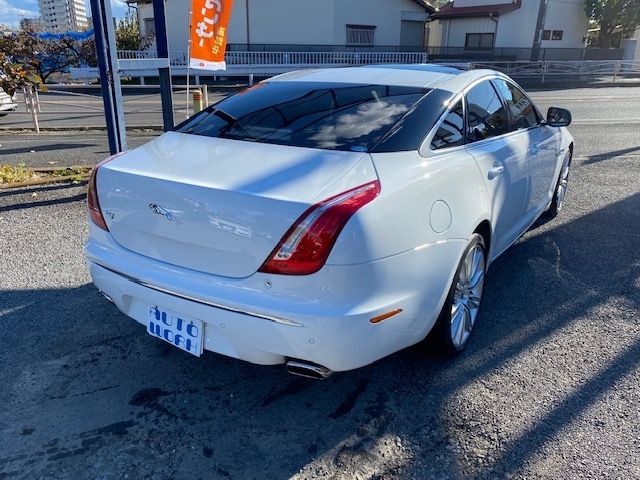 JAGUAR XJSERIES SEDA 2010 Image 31