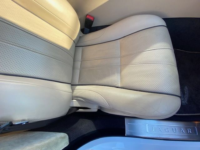 JAGUAR XJSERIES SEDA 2010 Image 31