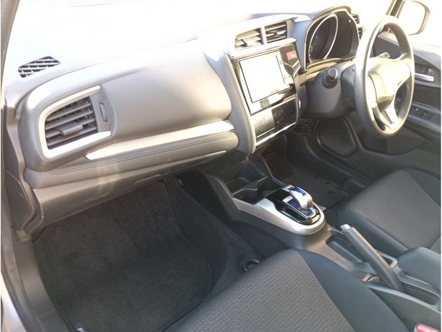 HONDA FIT HYBRID 2015 Image 31