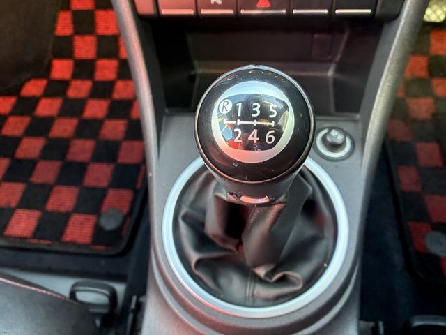 VOLKSWAGEN THE BEETL 2020 Image 31