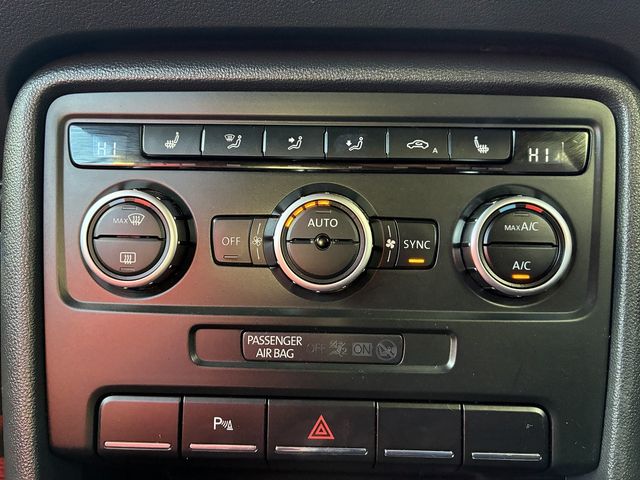 VOLKSWAGEN THE BEETL 2020 Image 31