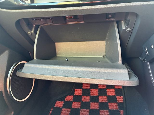 VOLKSWAGEN THE BEETL 2020 Image 31