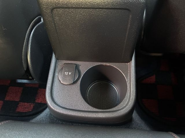 VOLKSWAGEN THE BEETL 2020 Image 31