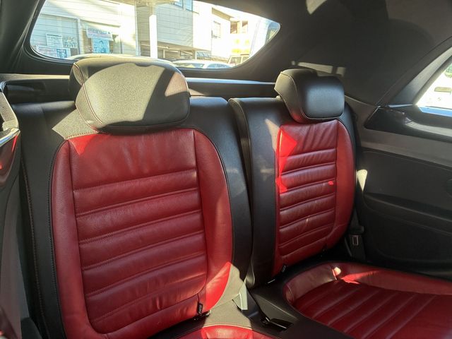 VOLKSWAGEN THE BEETL 2020 Image 31