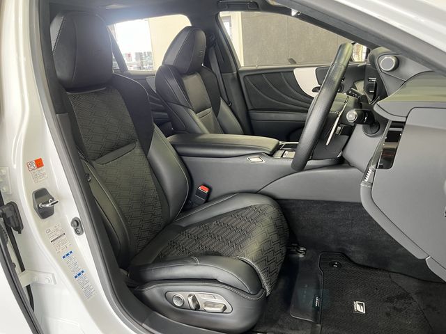 TOYOTA LEXUS LS500H 4WD 2021 Image 31