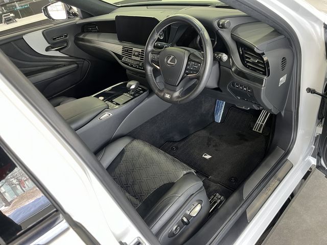 TOYOTA LEXUS LS500H 4WD 2021 Image 31