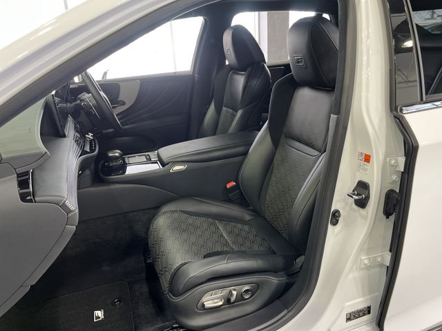 TOYOTA LEXUS LS500H 4WD 2021 Image 31