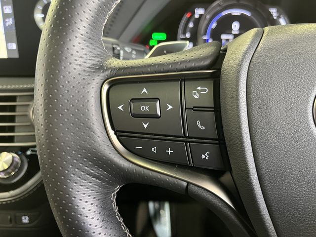 TOYOTA LEXUS LS500H 4WD 2021 Image 31