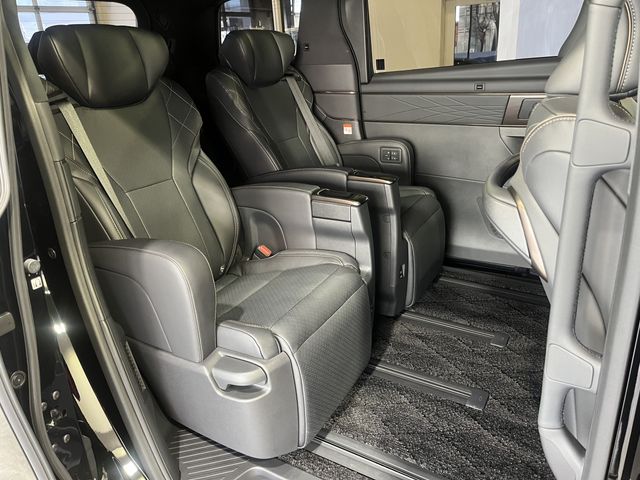 TOYOTA VELLFIRE  HYBRID 4WD 2023 Image 31