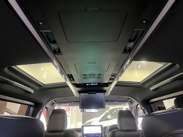 TOYOTA VELLFIRE  HYBRID 4WD 2023 Image 31