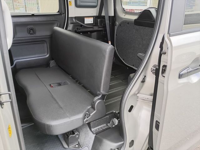 SUZUKI SPACIA BASE 4WD 2024 Image 31