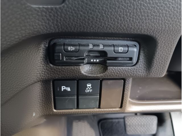 HONDA N BOX 2022 Image 31