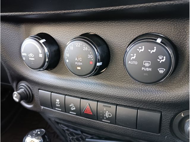 JEEP WRANGLER UNLIMI 2014 Image 31