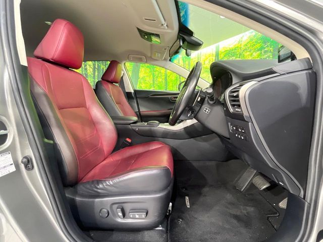 TOYOTA LEXUS NX300H 2018 Image 31