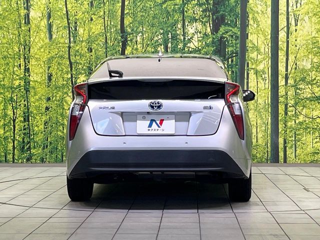 TOYOTA PRIUS 2016 Image 31