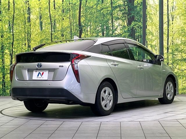 TOYOTA PRIUS 2016 Image 31