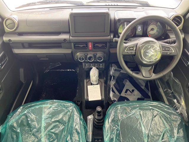 SUZUKI JIMNY NOMADE 2025 Image 31