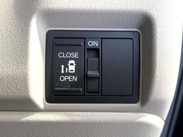 HONDA N BOX 2024 Image 31