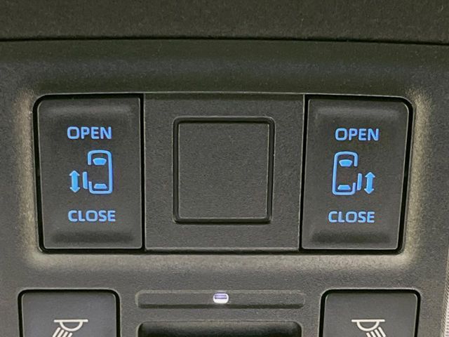 TOYOTA NOAH HYBRID 2023 Image 31