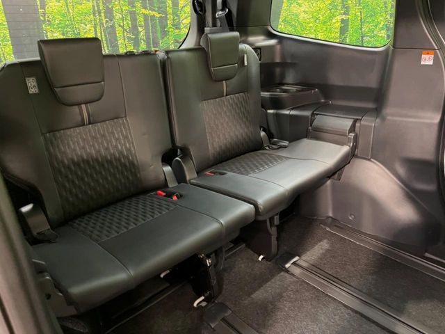 TOYOTA NOAH HYBRID 2023 Image 31