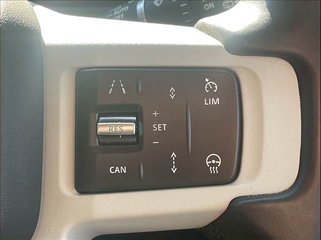 ROVER DEFENDER 2022 Image 31