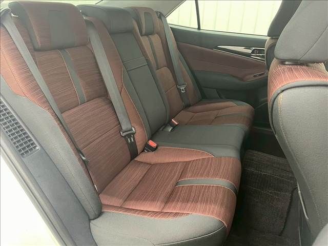 TOYOTA CROWN SEDAN HYBRID 2013 Image 31