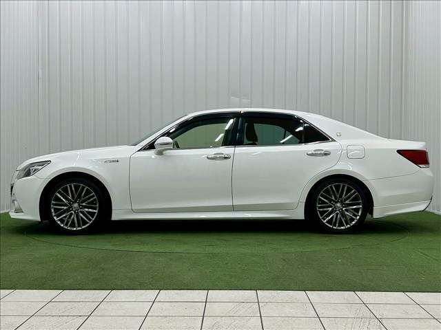 TOYOTA CROWN SEDAN HYBRID 2013 Image 31