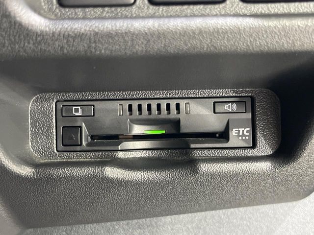 TOYOTA HIACE VAN 4WD 2019 Image 31