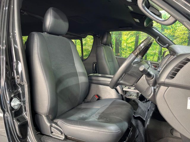 TOYOTA HIACE VAN 4WD 2019 Image 31