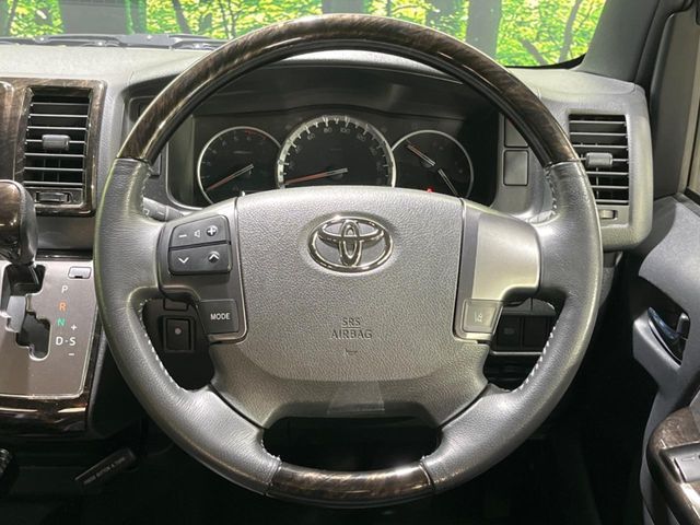 TOYOTA HIACE VAN 4WD 2019 Image 31