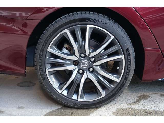 HONDA LEGEND HYBRID 2018 Image 31