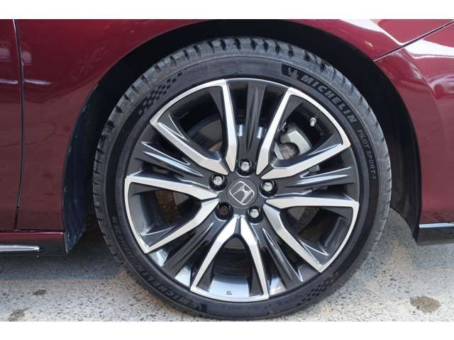 HONDA LEGEND HYBRID 2018 Image 31