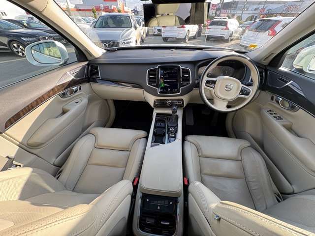 VOLVO XC90 2017 Image 31