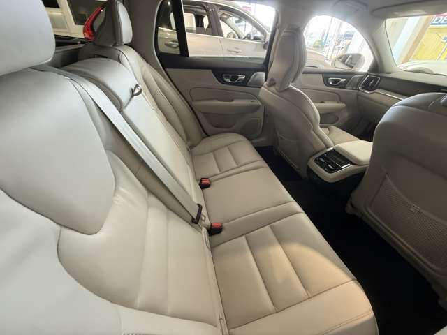 VOLVO V60 2025 Image 31