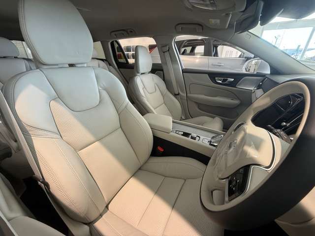 VOLVO V60 2025 Image 31