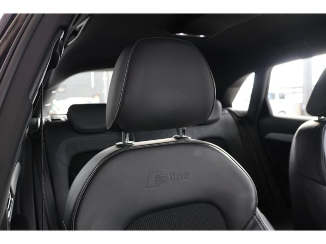 AUDI Q3 2015 Image 31