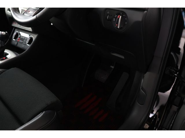 AUDI Q3 2015 Image 31