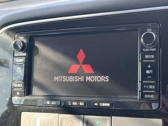 MITSUBISHI OUTLANDER PHEV 2016 Image 31