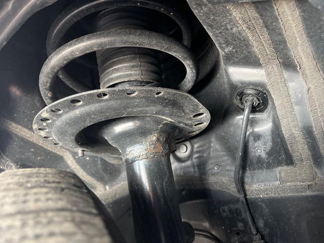 MITSUBISHI OUTLANDER PHEV 2016 Image 31