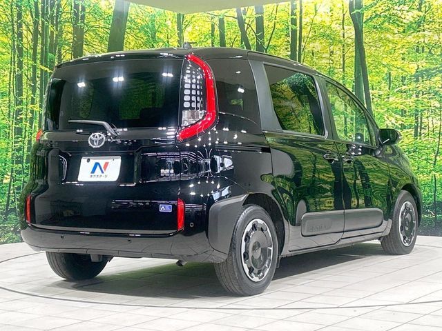 TOYOTA SIENTA HYBRID 2023 Image 31