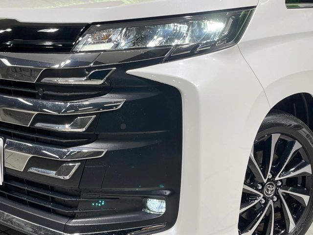 TOYOTA NOAH HYBRID 2023 Image 31