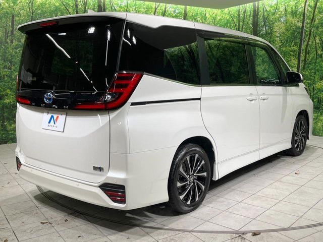 TOYOTA NOAH HYBRID 2023 Image 31