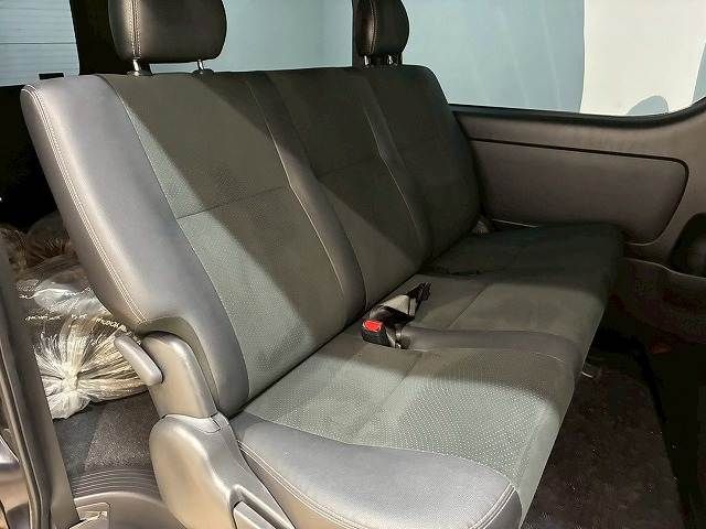 TOYOTA HIACE VAN 2WD 2022 Image 31