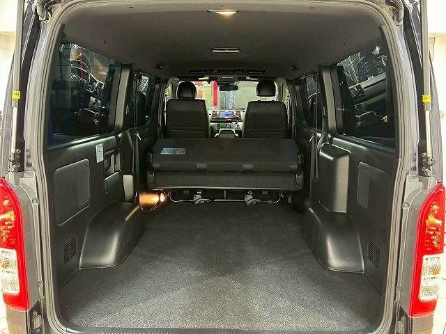 TOYOTA HIACE VAN 2WD 2022 Image 31