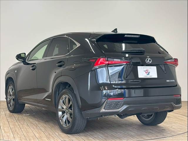 TOYOTA LEXUS NX300H 2019 Image 31