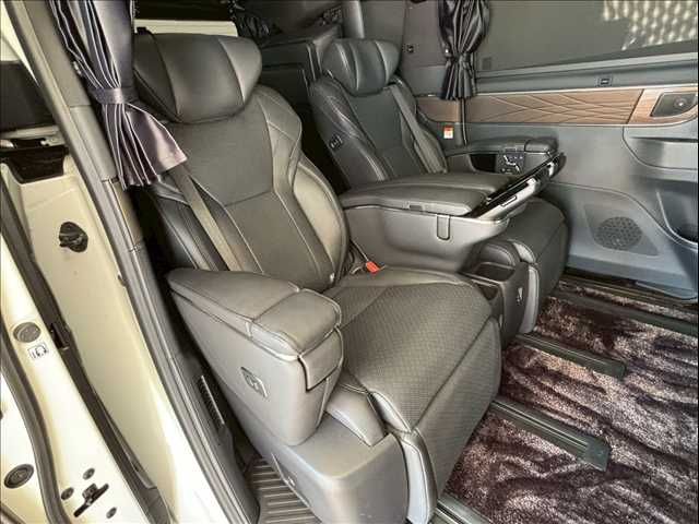 TOYOTA ALPHARD HYBRID 4WD 2023 Image 31