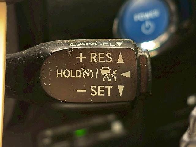 TOYOTA PRIUS 2017 Image 31