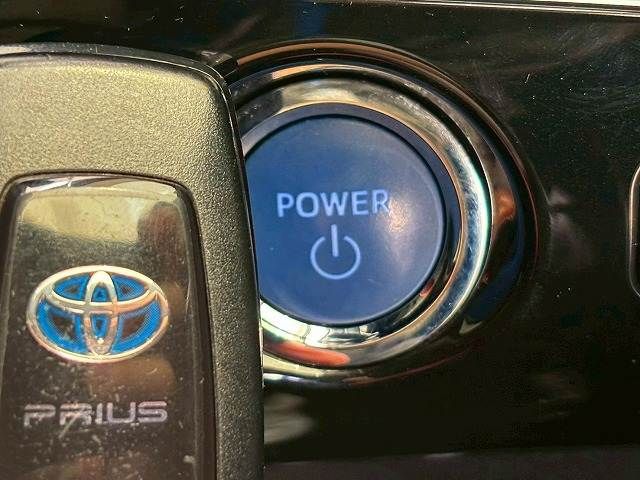 TOYOTA PRIUS 2017 Image 31