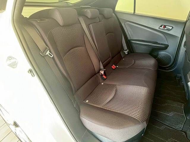 TOYOTA PRIUS 2017 Image 31