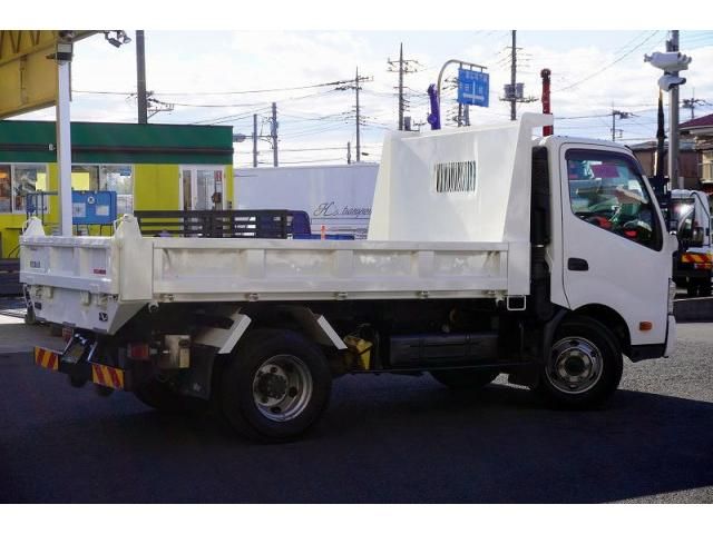 HINO DUTRO 2012 Image 31